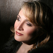 Patricia Sings Piaf